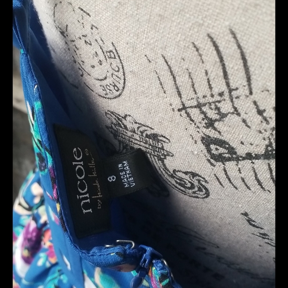 Super cute Nicole by Nicole Miller Dress - Picture 4 of 5